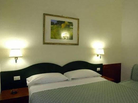 La Girandola Bed & Breakfast Rom Eksteriør billede